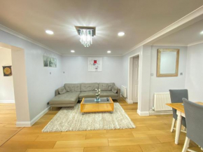 Three bedrooms house in Windsor